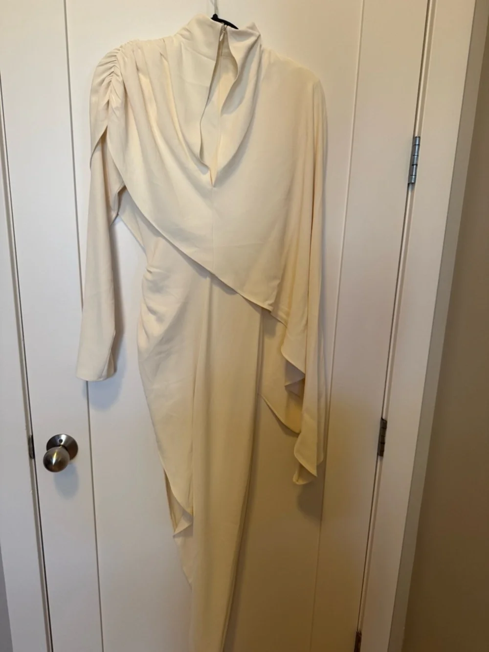 HELSA Women's White The Wilhelmina Cape Top SZ S $399 NEW ! - Picture 9 of 9